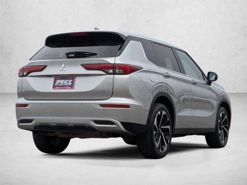 Black 2024 Mitsubishi Outlander SE 2.5 2WD