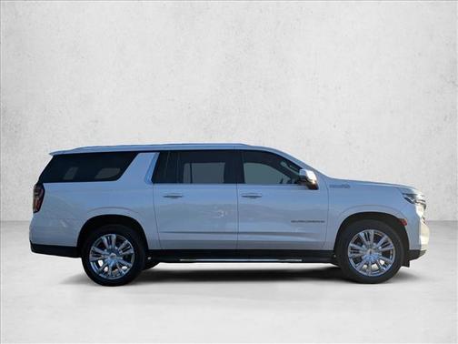 2023 Chevrolet Suburban 2WD High Country