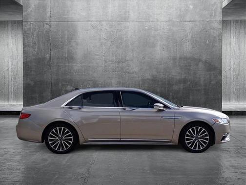 2018 Lincoln Continental Select
