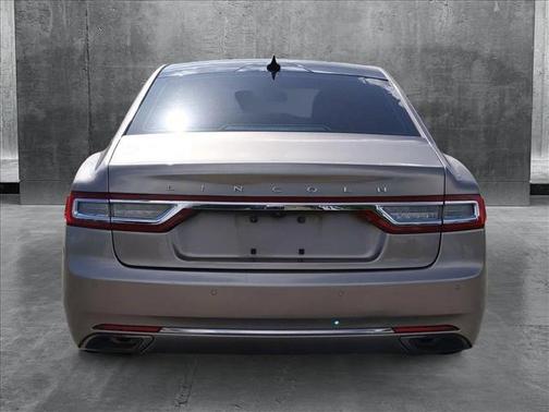 2018 Lincoln Continental Select