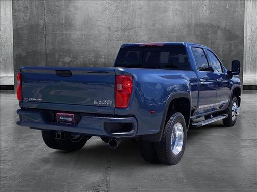 2025 Chevrolet Silverado 3500 High Country