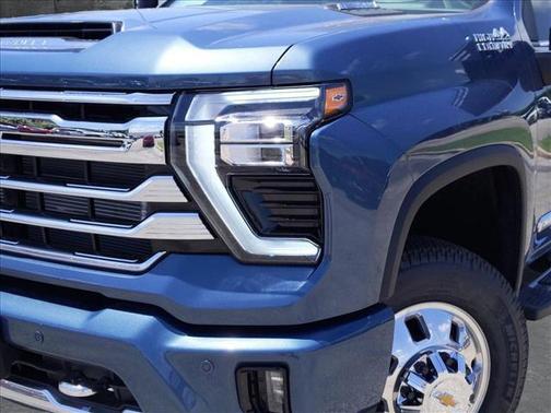 2025 Chevrolet Silverado 3500 High Country