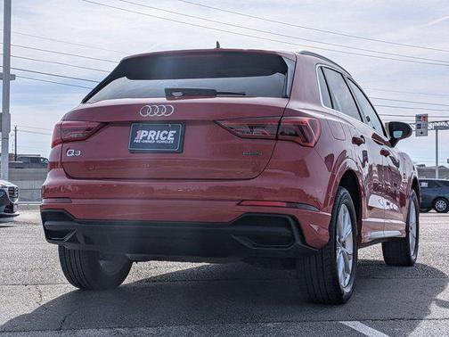 2025 Audi Q3 Premium 45 TFSI S line quattro Tiptronic