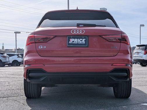 2025 Audi Q3 Premium 45 TFSI S line quattro Tiptronic