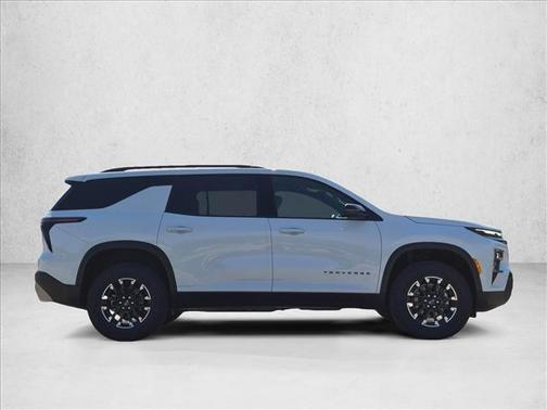 Polar White Tricoat 2026 Chevrolet Traverse AWD Z71