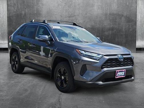 2022 Toyota RAV4 Hybrid XLE