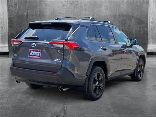 2022 Toyota RAV4 Hybrid XLE