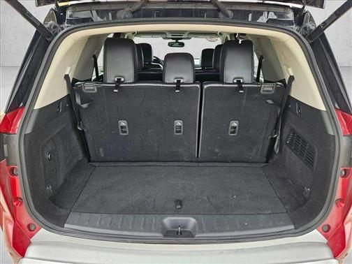 Scarlet Ember Tintcoat/Super Black 2022 Nissan Pathfinder SL 2WD