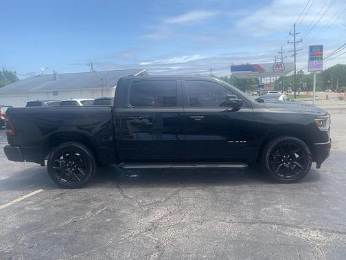 Diamond Black Crystal Pearlcoat 2023 RAM 1500 Laramie