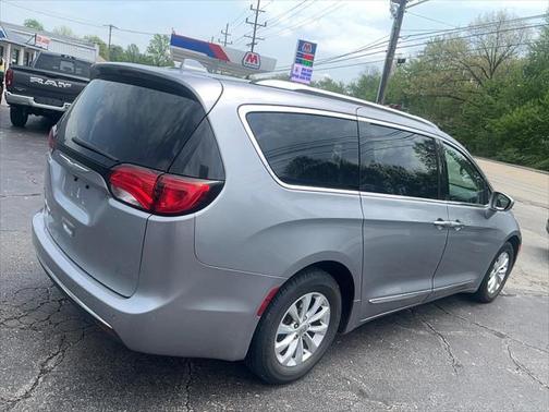 2018 Chrysler Pacifica Touring-L