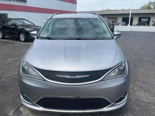 2018 Chrysler Pacifica Touring-L