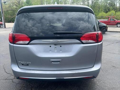 2018 Chrysler Pacifica Touring-L
