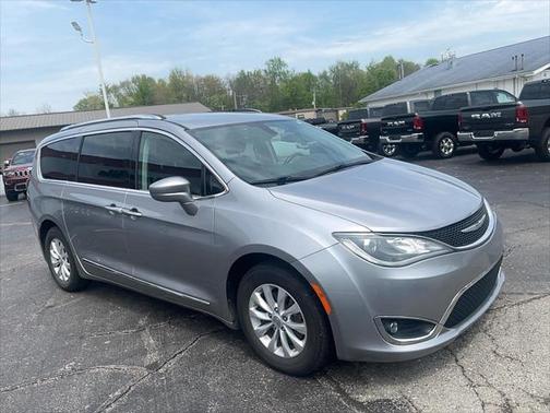 2018 Chrysler Pacifica Touring-L