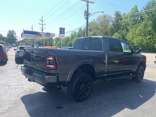 Granite Crystal Metallic Clearcoat 2022 RAM 2500 Laramie Crew Cab 4x4 6'4' Box