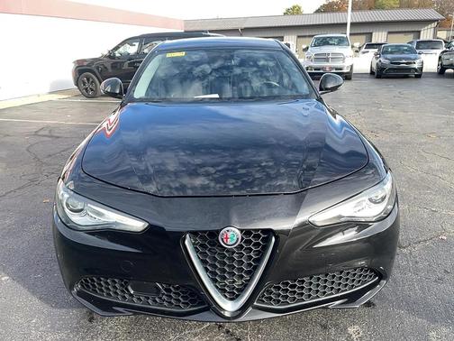 2018 Alfa Romeo Giulia Base