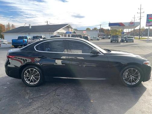 2018 Alfa Romeo Giulia Base