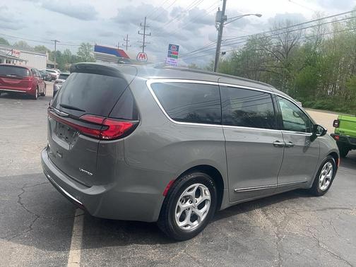 2023 Chrysler Pacifica Limited