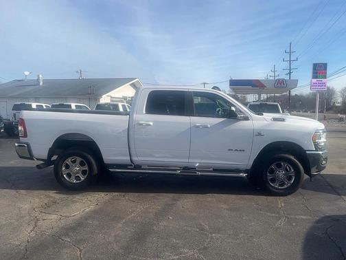 2022 RAM 2500 Big Horn Crew Cab 4x4 6'4' Box