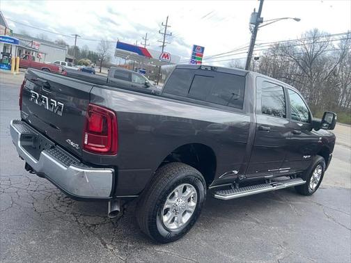 2025 RAM 2500 Big Horn Crew Cab 4x4 6'4' Box