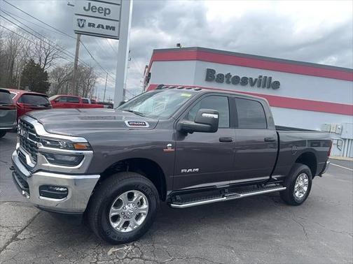 2025 RAM 2500 Big Horn Crew Cab 4x4 6'4' Box