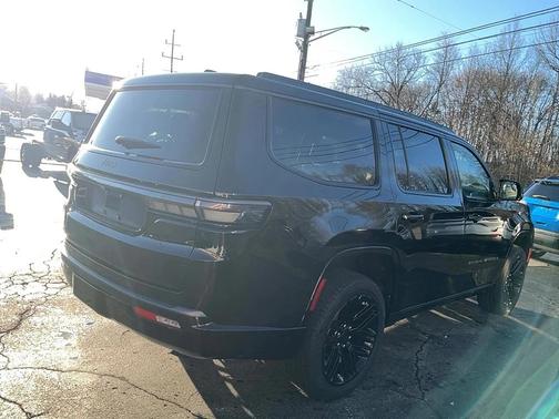 High Gloss Black 2026 Jeep Grand Wagoneer Limited Reserve 4x4