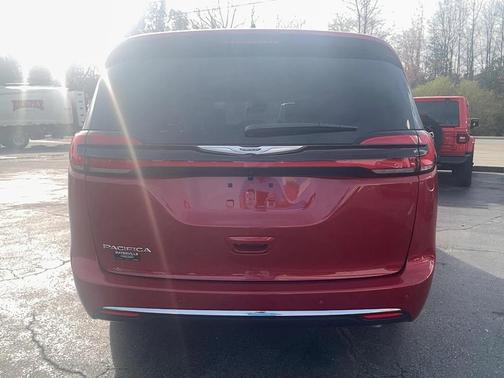 2026 Chrysler Pacifica L