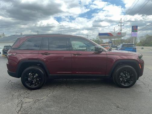Velvet Red Pearlcoat 2026 Jeep Grand Cherokee Altitude