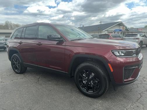 Velvet Red Pearlcoat 2026 Jeep Grand Cherokee Altitude