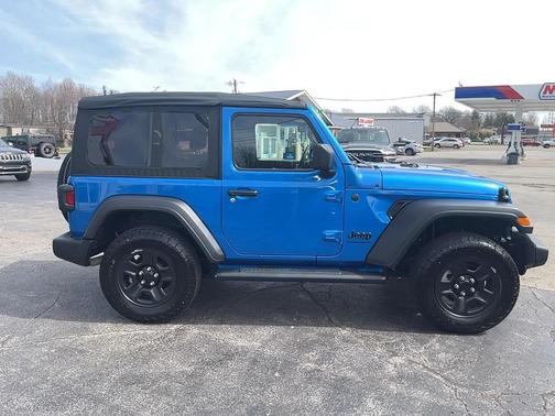 2025 Jeep Wrangler Sport