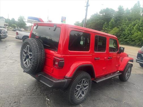 2025 Jeep Wrangler 4-Door Sahara 4x4