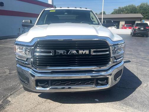 2019 RAM 3500 Big Horn Crew Cab 4x4 8' Box