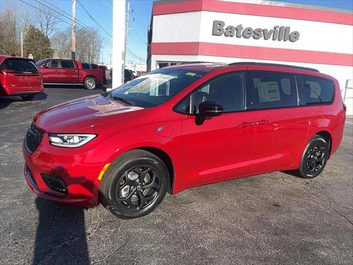 2025 Chrysler Pacifica Hybrid Premium S Appearance Pkg