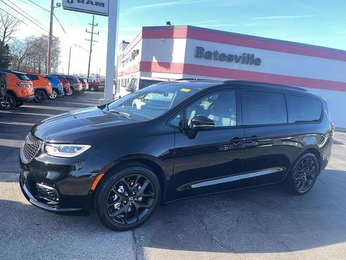 2026 Chrysler Pacifica Limited