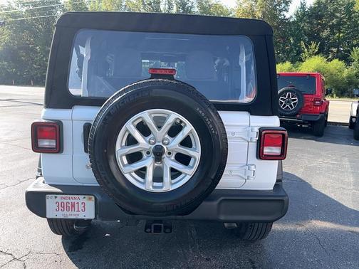 2024 Jeep Wrangler Sport
