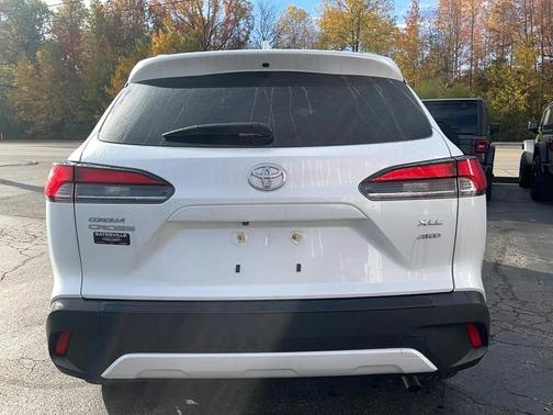 2024 Toyota Corolla Cross XLE