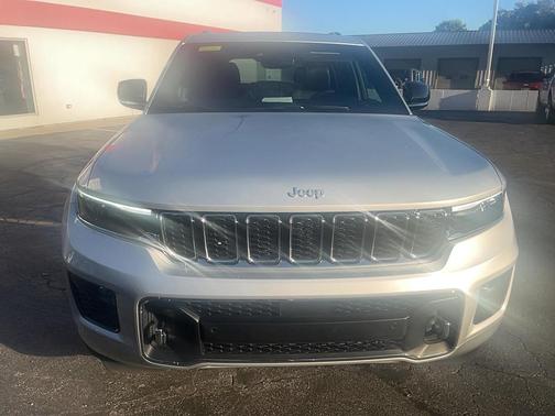 Silver Zynith 2025 Jeep Grand Cherokee Overland