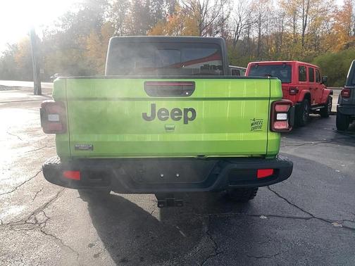 2026 Jeep Gladiator Willys 4x4