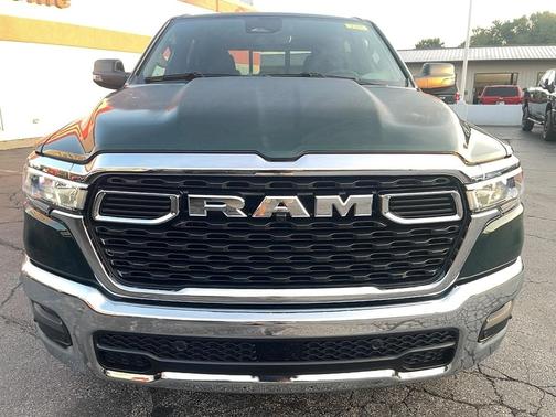 Serrano GR 2027 RAM 1500 Big Horn/Lone Star