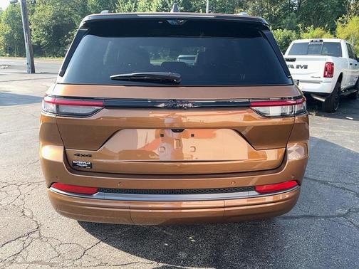 Copper 2027 Jeep Grand Cherokee Limited