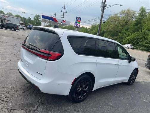 2024 Chrysler Pacifica Hybrid S Appearance Pkg