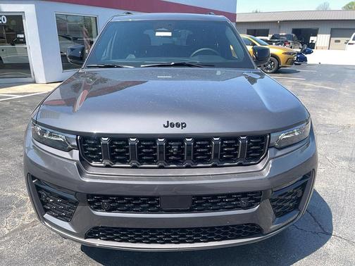 Baltic Gray Metallic Clearcoat 2026 Jeep Grand Cherokee Limited