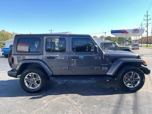 2023 Jeep Wrangler 4-Door Sahara 4x4