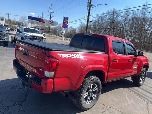 2017 Toyota Tacoma TRD Sport