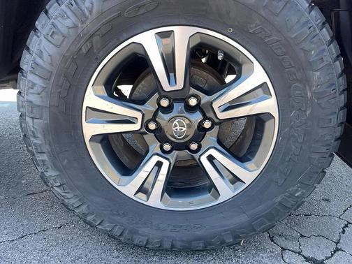 2017 Toyota Tacoma TRD Sport