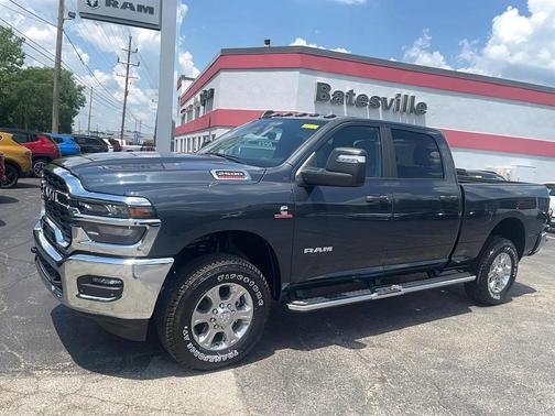 2025 RAM 2500 Big Horn Crew Cab 4x4 6'4' Box