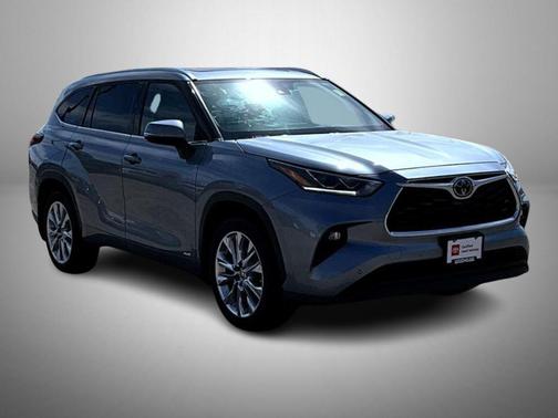 2022 Toyota Highlander Hybrid Limited