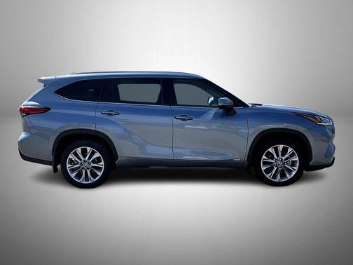 2022 Toyota Highlander Hybrid Limited