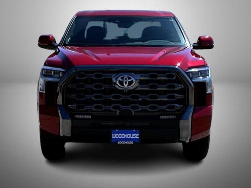 2025 Toyota Tundra Hybrid Platinum