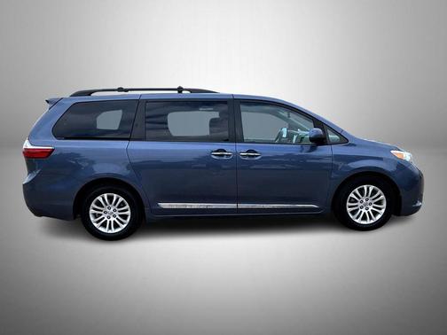 2015 Toyota Sienna XLE Premium