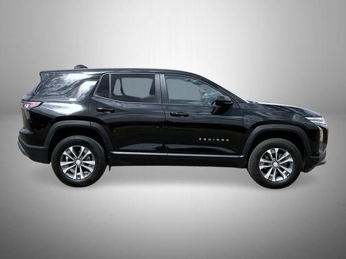 Mosaic Black Metallic 2026 Chevrolet Equinox 1LT